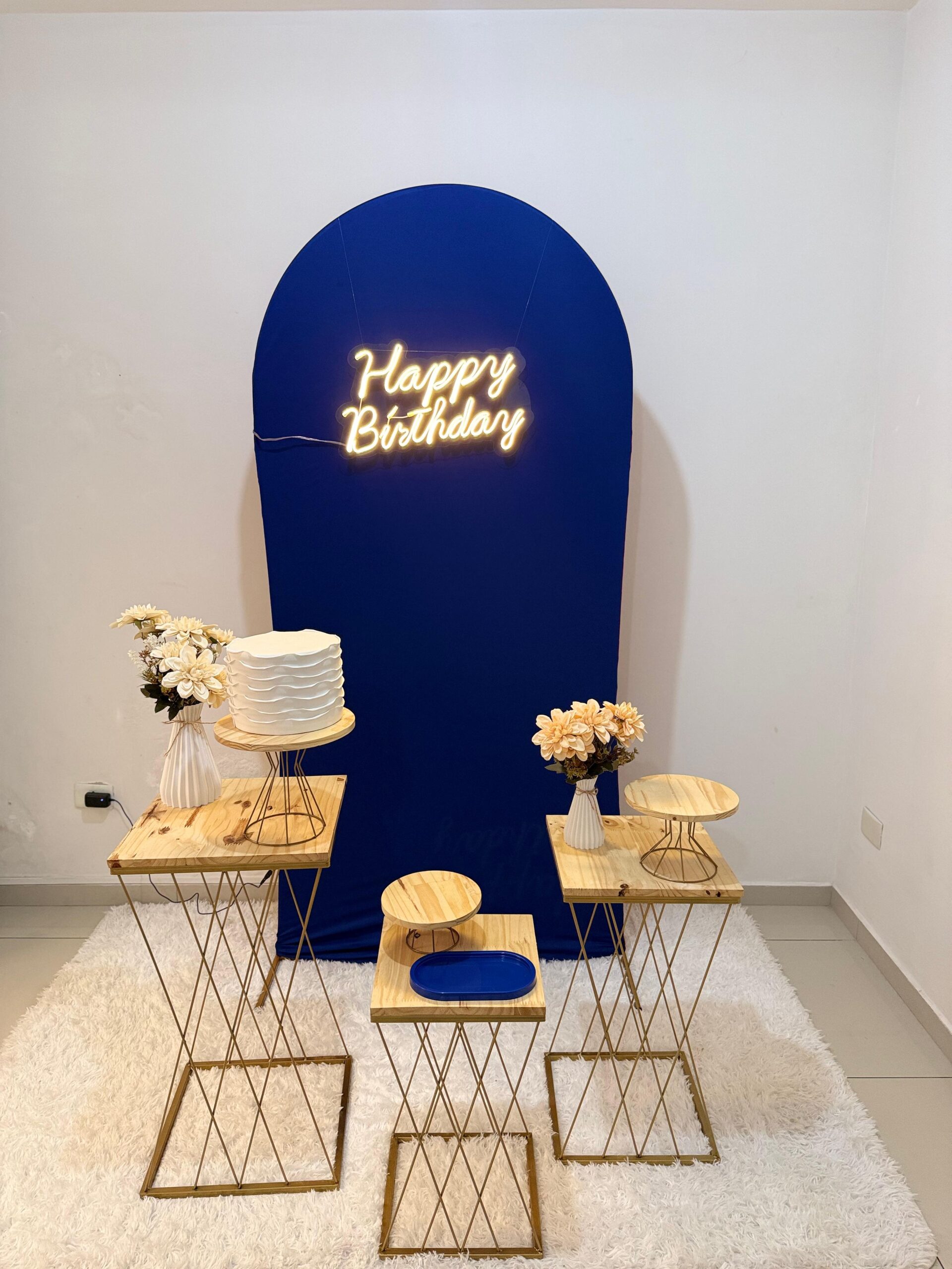 Decoração Adulta Azul com Madeira sem led